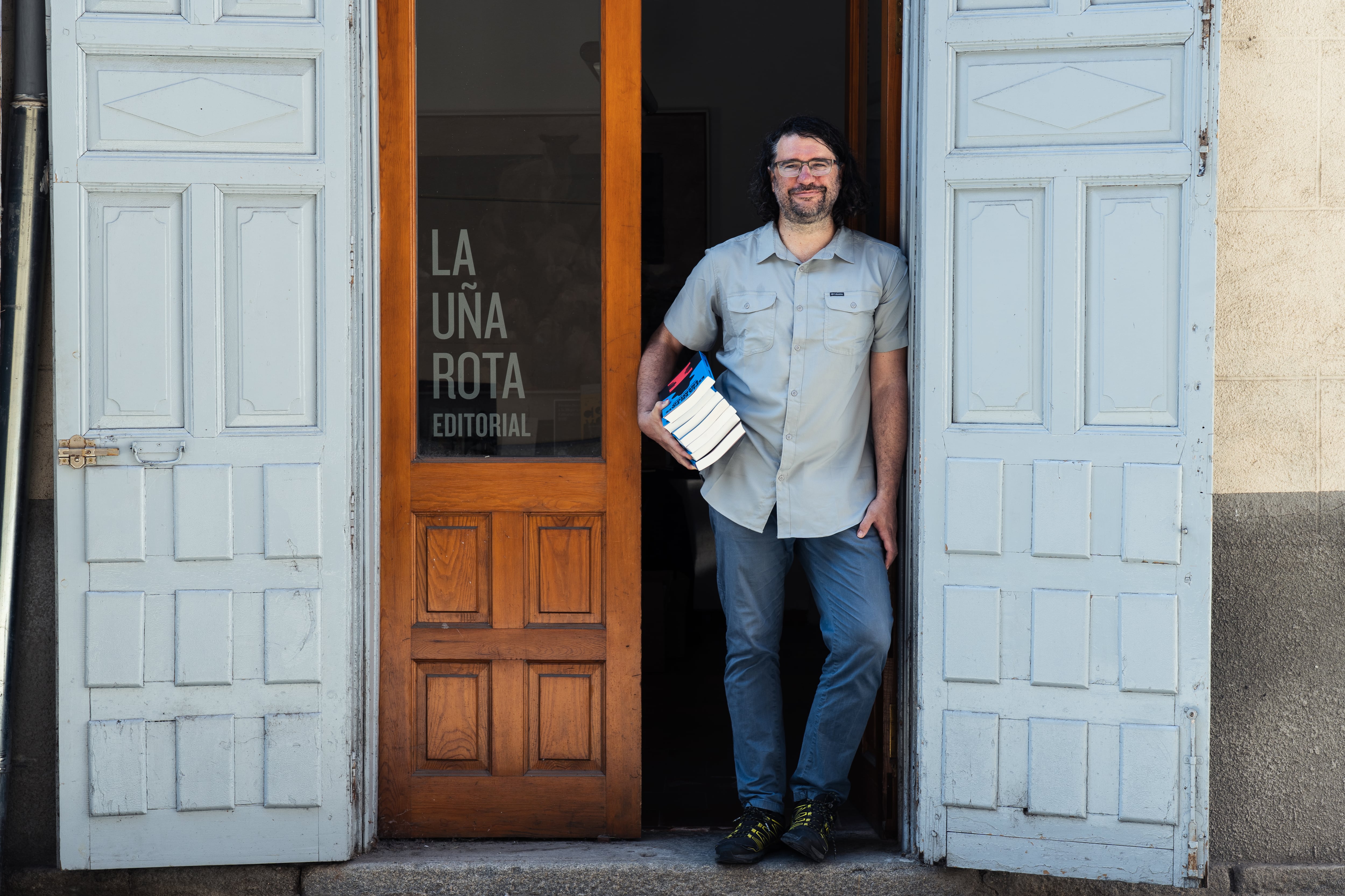 La uÑa RoTa: la editorial segoviana que hace con los libros “constelaciones” y “rompecabezas”