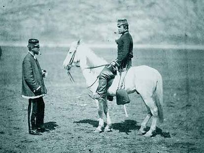 Foto de la guerra de Crimea, realizada por Roger Fenton, expuesta en el Jeu de Paume.