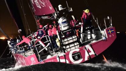 El equipo sueco del Team SCA llega a Lorient