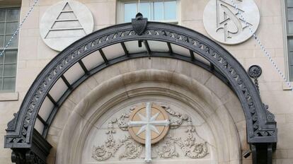 Fachada de la Iglesia de la Cienciología en Washington.