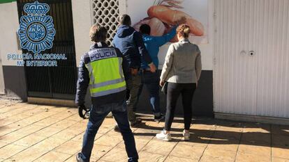 Detención policial en Dos Hermanas.