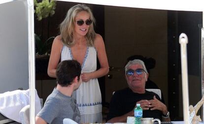 Cavalli con Sharon Stone en su barco en el último festival de Cannes.