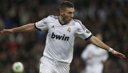 Benzema celebra el 1 a 0.