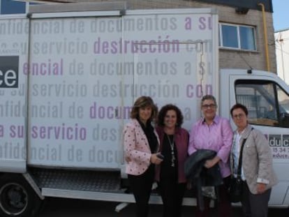 De izquierda a derecha: Elena Mateo, Inma Subi&eacute;s  y dos trabajadoras de la empresa. 