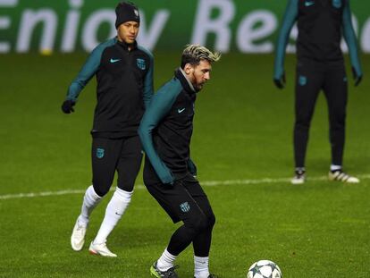 Leo Messi durante el entrenamiento antes del partido.