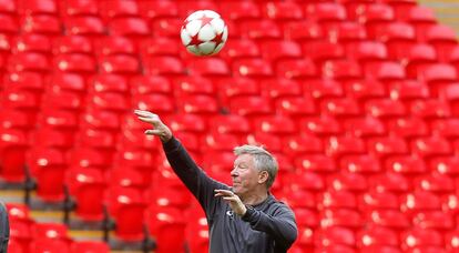 Alex Ferguson, el entrenador del Manchester, puede ganar mañana su tercera Copa de Europa. En la rueda de prensa previa al choque ha dicho que tiene buenas sensaciones.