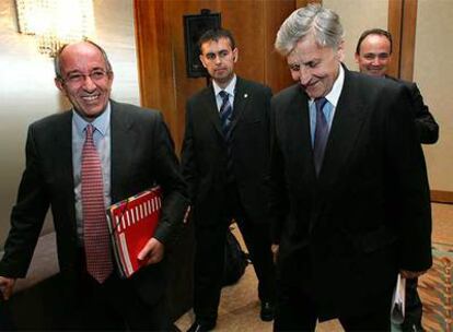 Jean Claude Trichet y Miguel Ángel Fernández Ordóñez, ayer, en Valencia.
