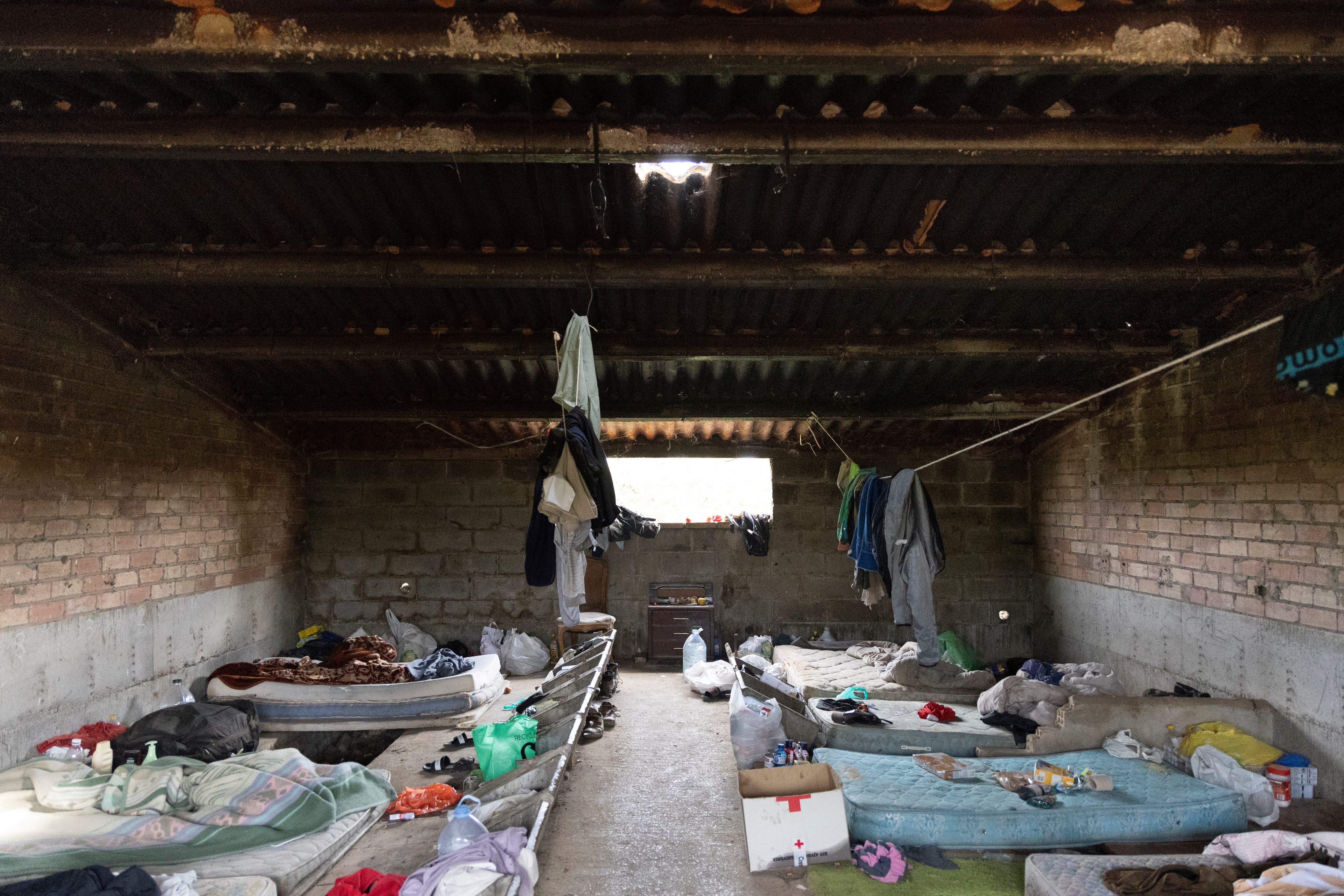 Dormitorio en las antiguas cuadras de cerdos.