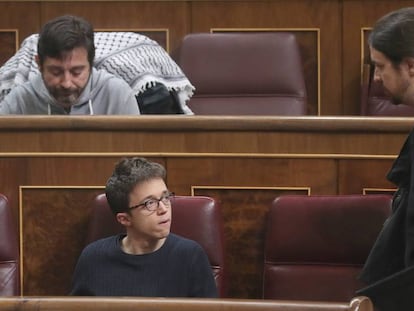 Íñigo Errejón  y Pablo Iglesias durante un Pleno del Congreso. 