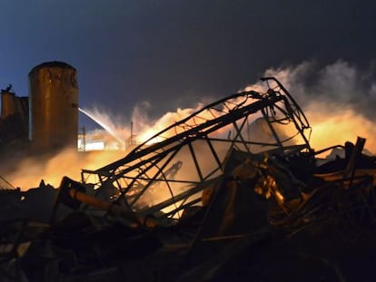 Vista de los escombros tras la explosi&oacute;n de la planta de Texas. 