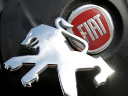 Logos de Peugeot y Fiat.