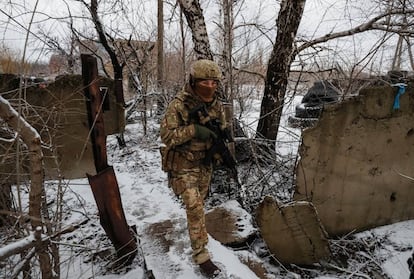 Un soldado ucraniano en la zona ocupada de Donetsk