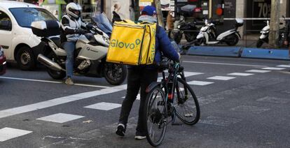 Un repartidor de Glovo.