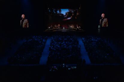 El artista se ha despedido de los escenarios en una gira de 40 conciertos, con este último celebrado en el Palau Sant Jordi. 