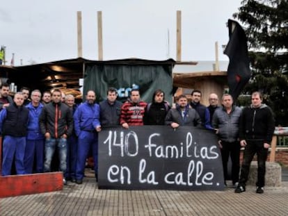 Concentració de treballadors de la companyia a Vitòria, on va tancar la planta.