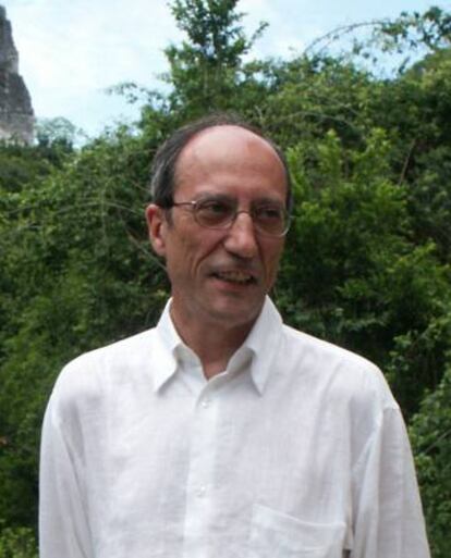 Manuel Perez Ledesma, editor y profesor.