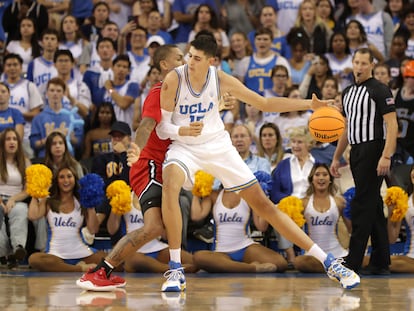 Aday Mara, en su debut con UCLA, ante Saint Francis.