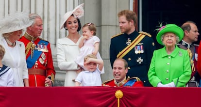 La familia real brit&aacute;nica durante el &#039;Trooping the Colour&#039;.