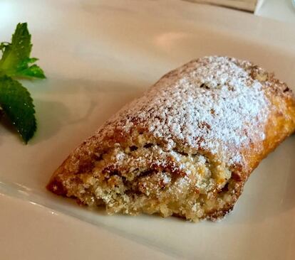 STRUDEL DE MANZANA Y CANELA / CAPEL 