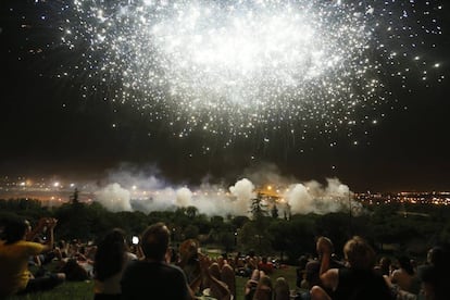 Fuegos artificiales en el Parque de Tierno Galv&aacute;n, en Arganzuela. 