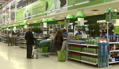 Interior de una tienda Leroy Merlin.