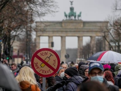 Protesta contra las restricciones por la pandemia de coronavirus en Berlín, en enero de 2022.