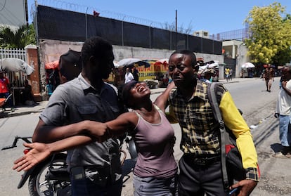 Una mujer reacciona a la muerte de su hermano en un tiroteo en Puerto Príncipe, el pasado 9 de septiembre.