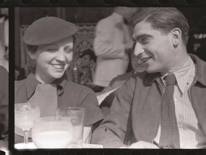 Los fotógrafos Gerda Taro y Robert Capa.