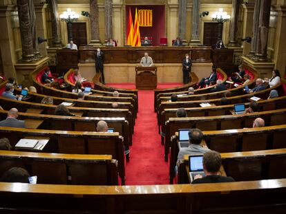 El president de la Generalitat, Quim Torra, durante el debate la gestión de las residencias para personas mayores.