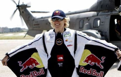 Álvaro Bultó before embarking on a wingsuit jump.