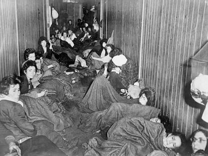 Prisioneros en el campo de concentración de Bergen-Belsen Alemania