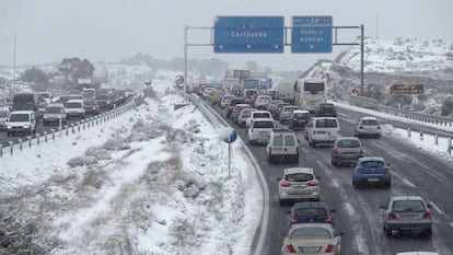 Retenciones en Murcia por la nieve.