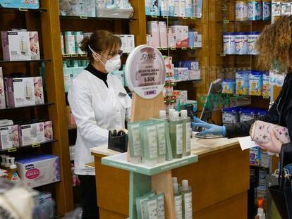 Los farmacéuticos piden a la población que no haga acopio de paracetamol