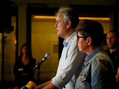 Tanto el candidato de Unides Podem-EU a la Presidencia de la Generalitat, Héctor Illueca (i) como la candidata a la Alcaldía de València, Pilar Lima (d), se han quedado fuera de las instituciones.