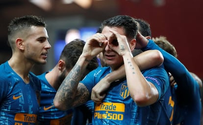 El jugador del Atlético José Giménez celebra el segundo gol de su equipo.