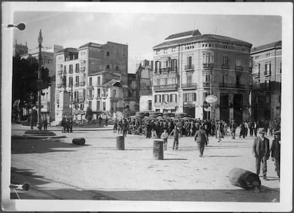 Málaga. Plaza de la Marina, según denominación actual. 1937.