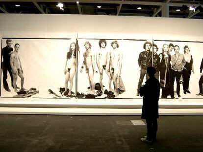 Fotografía de Richard Avedon de Andy Warhol y los miembros de The Factory en Nueva York en 1969.