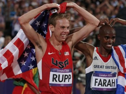 Rupp celebra su plata junto a Farah.