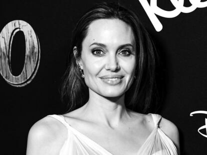 La actriz Angelina Jolie habló públicamente en 2015 sobre su menopausia precoz tras someterse a una extirpación de ovarios y trompas de falopio.