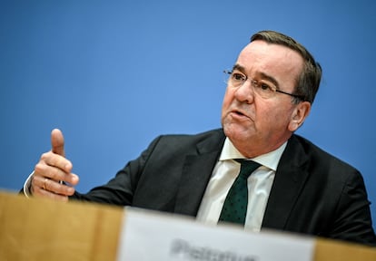 El ministro del Interior de Baja Sajonia, Boris Pistorius, nombrado este martes ministro de Defensa de Alemania, en una rueda de prensa en Berlín en diciembre de 2020.