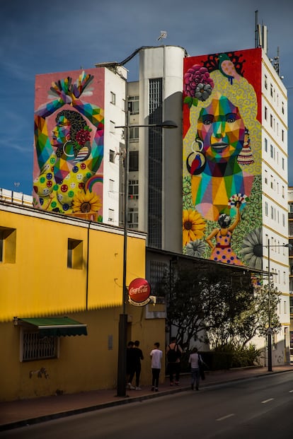 Murales pintados en los edificios de Ronda (Málaga).