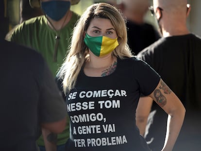 La activista bolsonarista Sara Winter, portavoz del grupo radical Los 300 de Brasil, en mayo.
