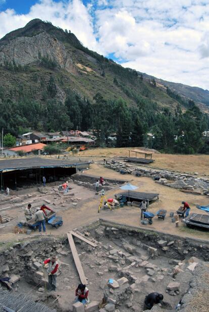 El Monumento Arqueológico Chavín de Huántar es el primer gran centro religioso y de peregrinación de Sudamérica. En 1985 fue declarado Patrimonio de la Humanidad por la Unesco.