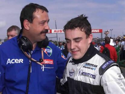 Villadelprat y Fernando Alonso cuando el asturiano pilotaba en Minardi