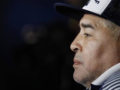 Maradona, hoje treinador do Gimnasia y Esgrima de La Plata.