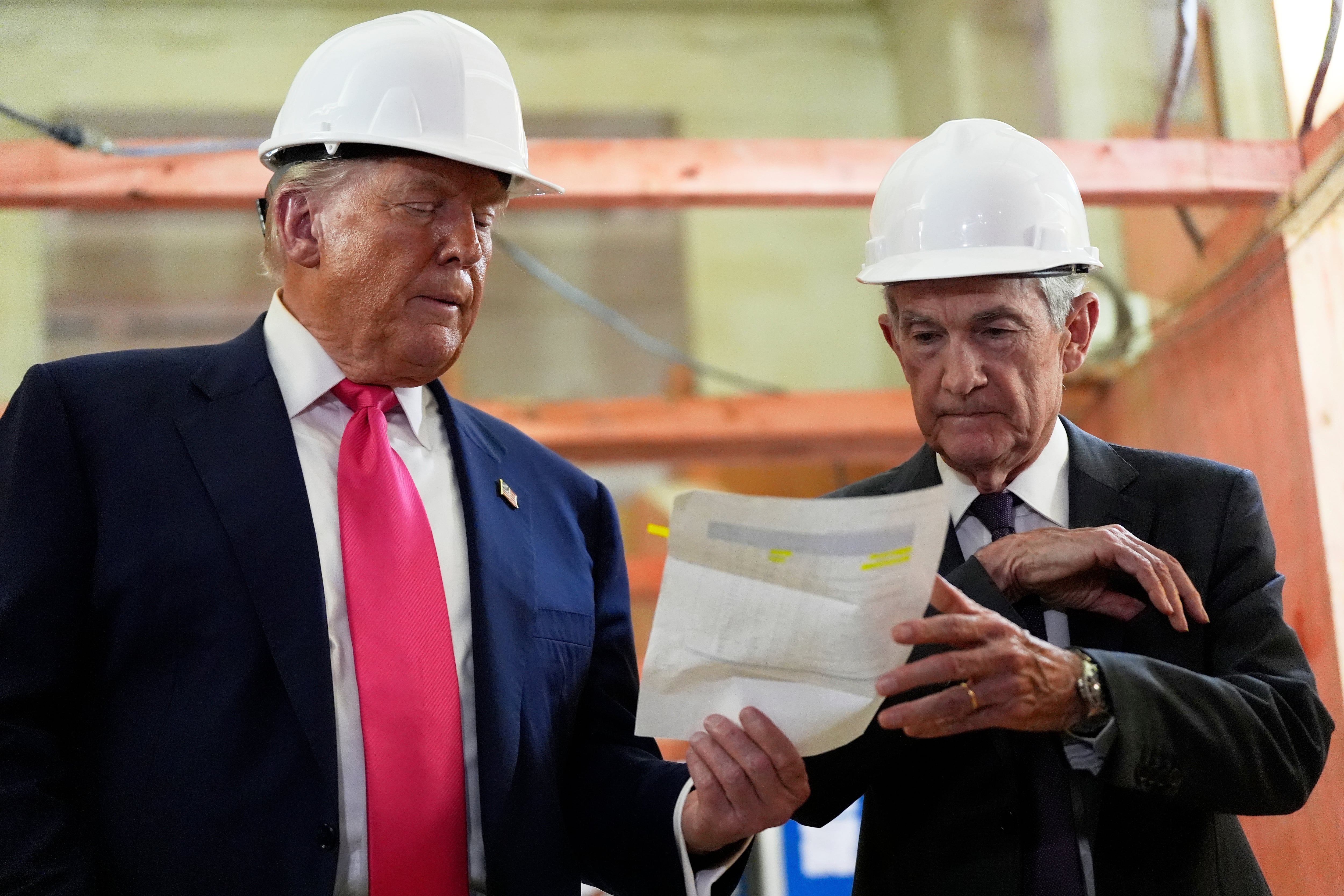 Powell corrige en público a Trump por mentir sobre el coste de la reforma de la Reserva Federal durante una visita a las obras
