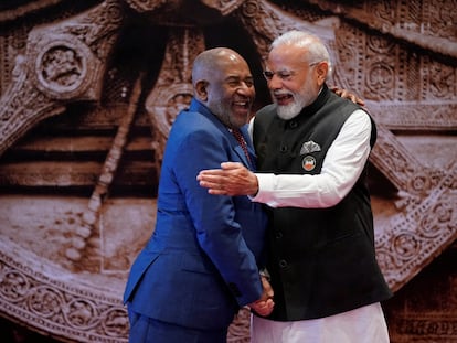 El presidente de la Unión Africana, Azali Assoumani, y el primer ministro indio, Narendra Modi, en Nueva Delhi este 9 de septiembre.