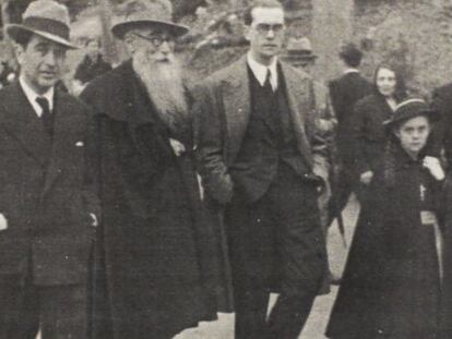 Valle- Inclán paseando por la alameda de Santiago