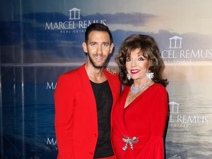 Marcel Remus y Joan Collins en la llamada Remus Charity Night celebrada en Palma, Mallorca, el 5 de agosto de 2021.