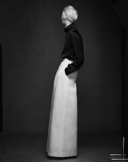 Tilda Swinton, con look de Chanel.